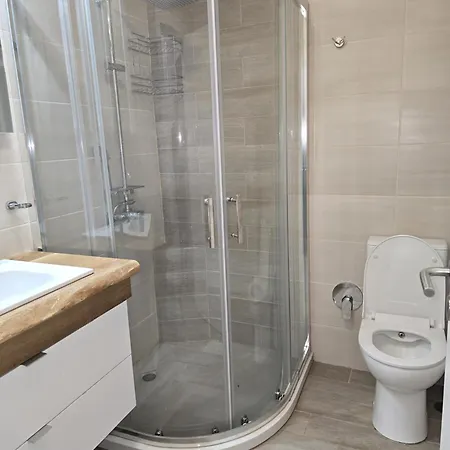 Apartment The Oligarchs Outlook *